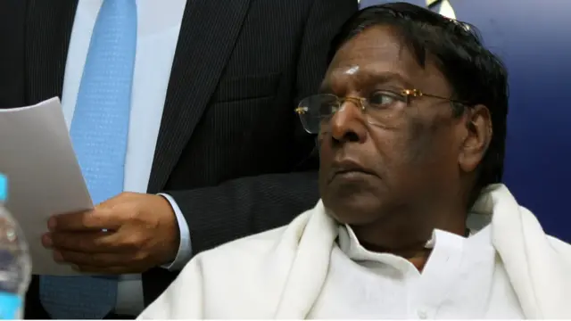 পন্ডিচেরির মুখ্যমন্ত্রী ভি নারায়ণস্বামী