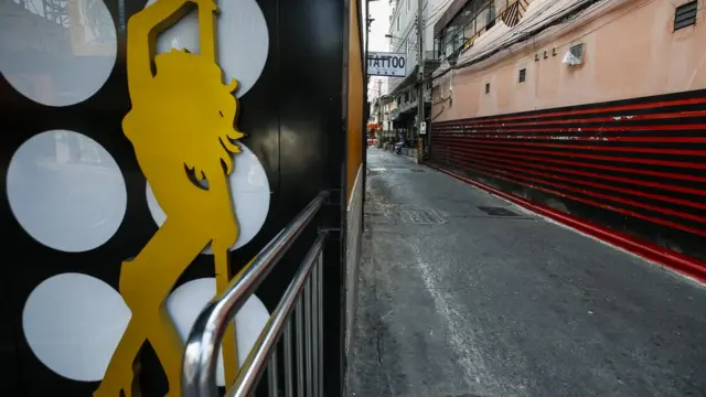 พนักงานบริการทางเพศ