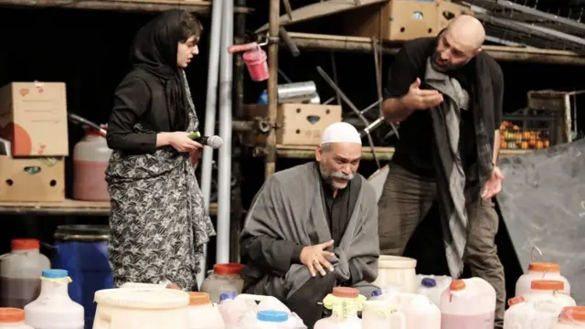 زهرماری به کارگردانی علی احمدی