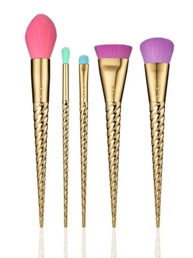 Brochas en forma de cuerno de unicornio.