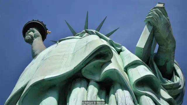 حریت کا رنگ