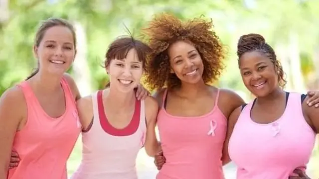女性