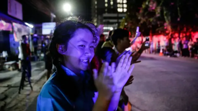 தாய்லாந்து குகை: இயல்பு நிலைக்கு திரும்பும் சிறுவர்கள்