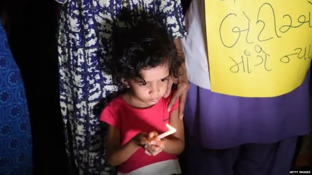 विरोध निदर्शनं