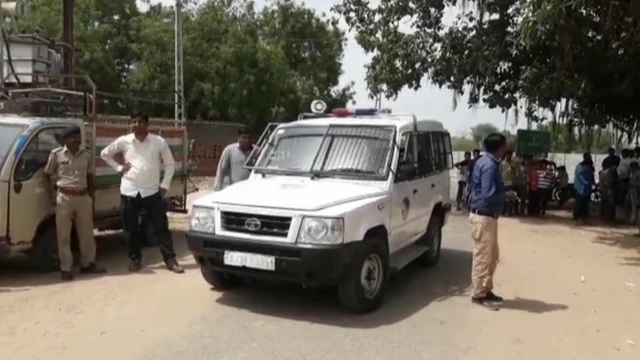 પોલીસની જીપ