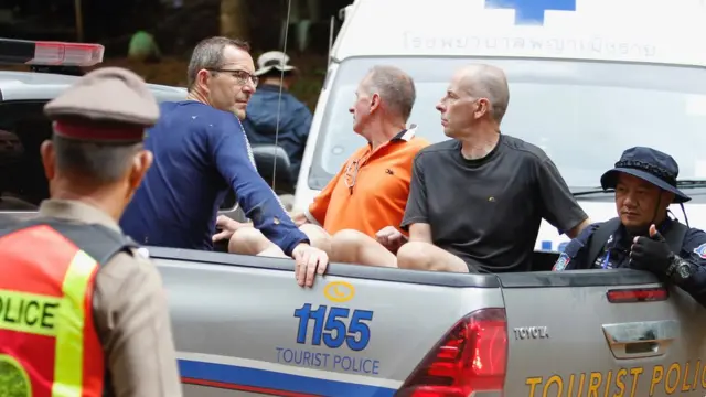 ทีมนักดำน้ำ