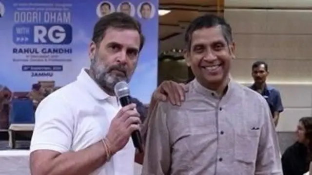 காங்கிரஸ் மூத்த தலைவர் ராகுல் காந்தியுடன் பிரவீண் சக்கரவர்த்தி
