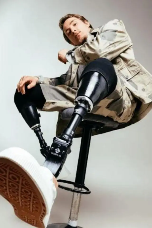 Холостяк Олександр Терен 