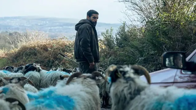 Кадр із фільму "Знищи їх"