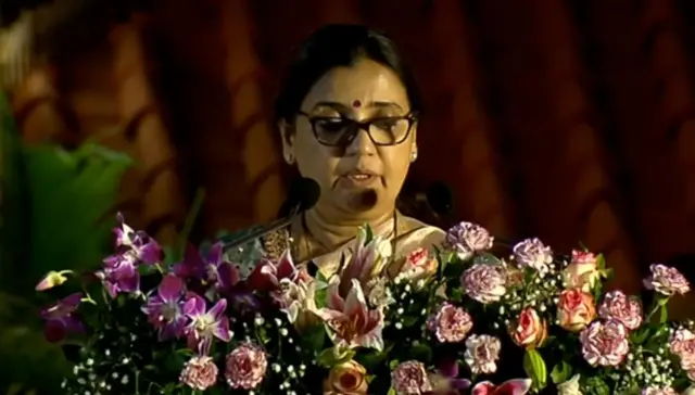  माधुरी मिसाळ