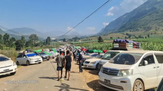 ပြီးခဲ့တဲ့ နိုဝင်ဘာက ကိုးကန့်၊လောက်ကိုင်ကဒေသခံတွေ စစ်ဘေးရှောင်ခဲ့ကြပုံ 