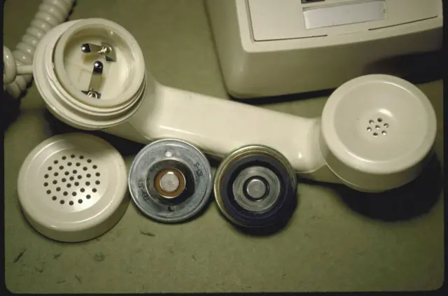 ৬০-৭০এর দশকে টেলিফোন ট্যাপ করার জন্য 'বাগ' লাগানো হত 