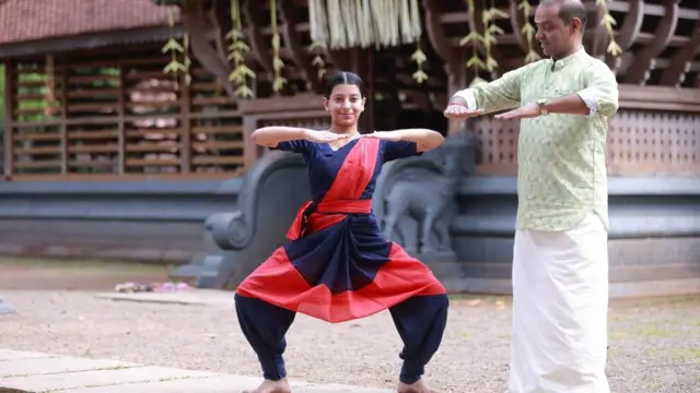 கிருஷ்ண வேடத்தை தானே விருப்பத்துடன் தேர்வு செய்ததாக சாப்ரி கூறியுள்ளார்.