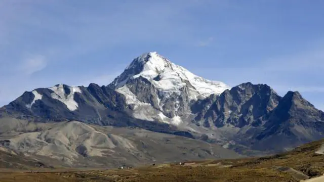 A montanha Chacaltaya vistaqual melhor site de apostas 2024Huayna Potosi, Bolívia