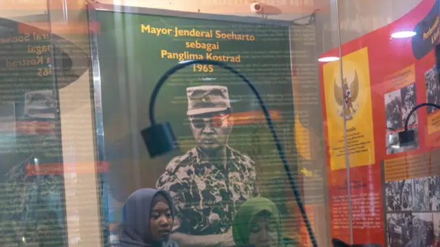 Pada momentum hari pahlawan 2025, Presiden ke-2 RI Soeharto resmi memperoleh gelar pahlawan nasional dari Presiden Prabowo Subianto, sesuai dengan Keputusan Presiden Nomor 116/TK Tahun 2025 tentang Penganugerahan Gelar Pahlawan Nasional.