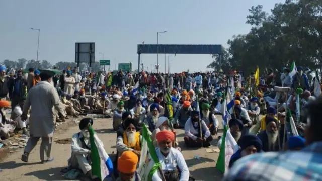 शंभू बॉर्डर पर जुटे किसान