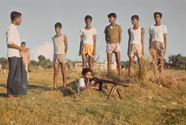 ১৯৭১ সালে মুক্তিযোদ্ধাদের প্রশিক্ষণের ছবি