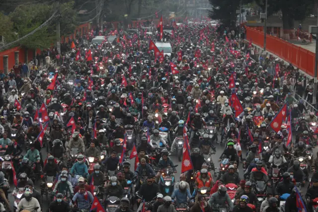 पूर्वराजा ज्ञानेन्द्र शाहलाई काठमाण्डूमा गरिएको स्वागत