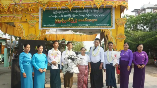 စစ်မှုထမ်းအပတ်စဥ် ၁ ဆင်းလာသူတွေကို ကြိုဆိုတဲ့ အခမ်းအနားမြင်ကွင်း
