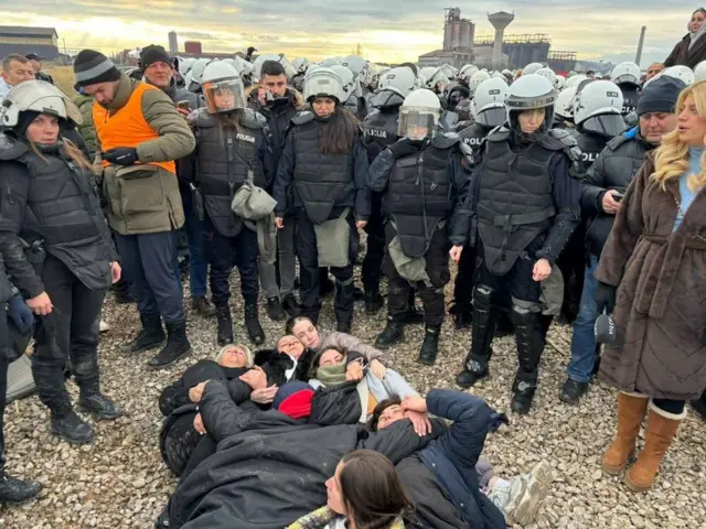 protest protiv kolektora otpadnih voda