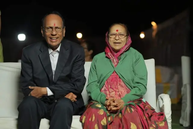 ना.धो.महानोर 