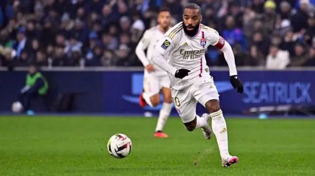  Alexandre Lacazette 