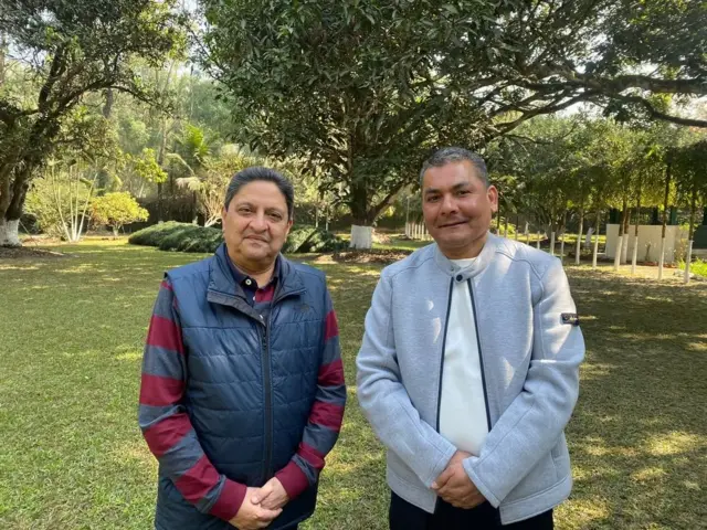 पूर्वराजा ज्ञानेन्द्र शाहसँग दुर्गा प्रसाई