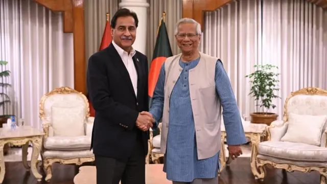 প্রধান উপদেষ্টার সঙ্গে সাক্ষাৎ করেন পাকিস্তান পার্লামেন্টের স্পিকার সরদার আইয়াজ সাদিক