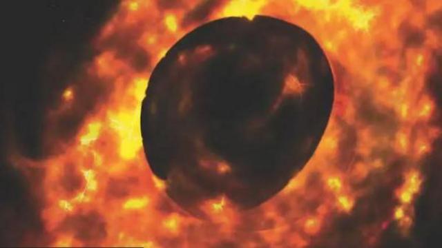 சூரியனை விழுங்கும் கருந்துளையை கண்டுபிடித்த விஞ்ஞானிகள்