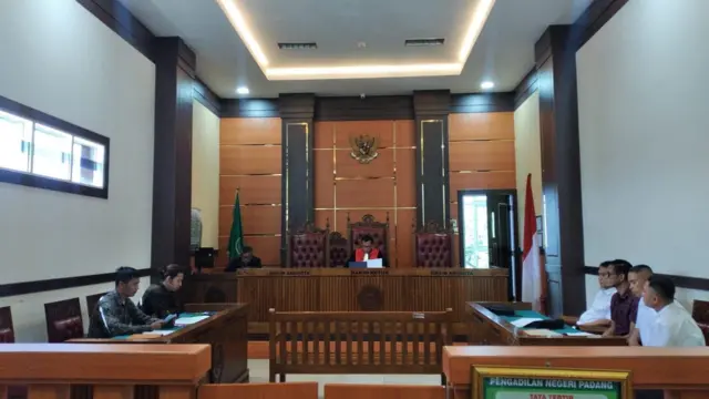 Pembunuhan di Luar Hukum oleh Polisi