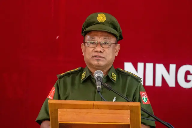 ကချင်လွတ်လပ်ရေးတပ်မတော်(KIA) ရဲ့ ပြန်ကြားရေးတာဝန်ခံ ဗိုလ်မှူးကြီးနော်ဘူ (ပုံဟောင်း)
