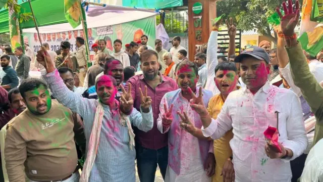 జేడీయూ కార్యకర్తల సంబరం 