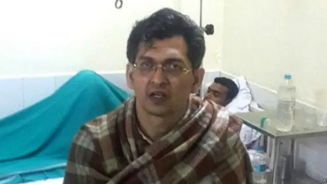 ভারতে উদ্ধার হওয়ার পরে হাসপাতালে চিকিৎসাধীন অবস্থায় সালাউদ্দিন আহমেদ