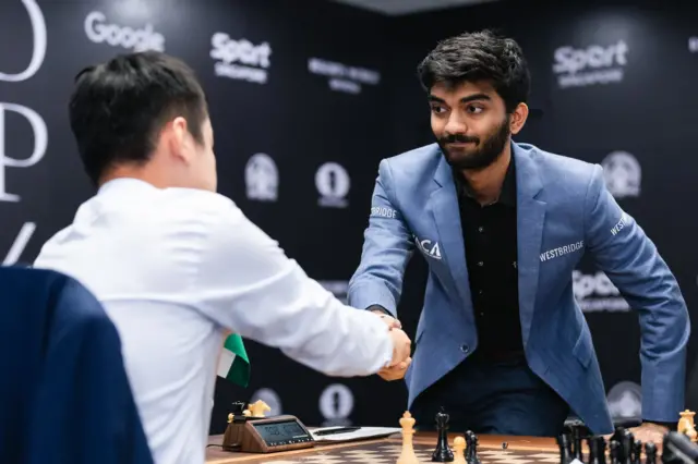 உலக செஸ் சாம்பியன் குகேஷ்