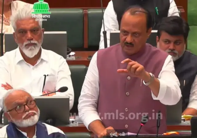 अजित पवार 