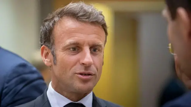ఫ్రాన్స్ అధ్యక్షుడు ఎమ్మాన్యుయేల్ మాక్రోన్