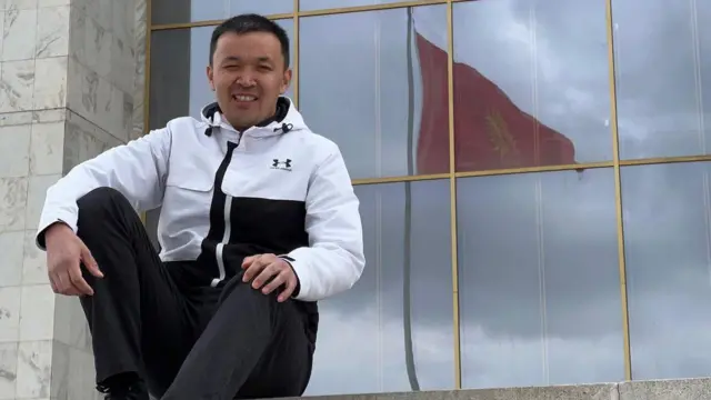  Дуулат Узакбаев