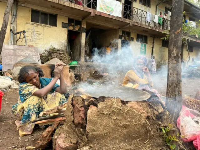 ንዝሓለፉ ክልተ ዓመታት ድማ ኣብ ውሽጢ ትግራይን ኣብ ሱዳንን ዝርከቡ ተመዛበልትን ስደተኛታትን ናብ መረበቶም ንኽምለሱ ዝጠልብ ሰላማዊ ሰልፊታት ከካይዱ ጸኒሖምን ኣለውን