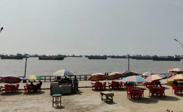 কর্ণফুলী নদীতে তৈরি হয়ে টানেল