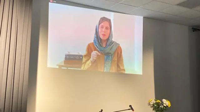 افغان شاعرې شفیقه خپلواک وویل، د استاد پسرلي شعر د ده د فوق العاده عالي تخیل تر څنګ د ده د خپلې تجربې زېږنده دی.