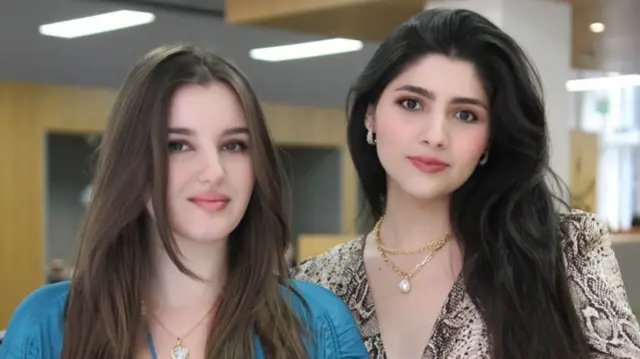 Hundeessitoota Seraphinne Vallor