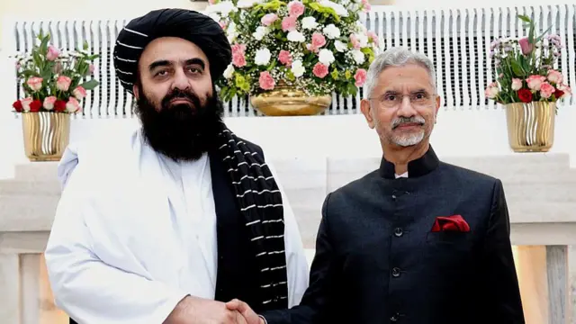 جایشانکار، وزیر امور خارجه هند، با متقی، سرپرست وزارت امور خارجه افغانستان در دهلی نو دیدار کرد
دهلی نو، هند در دهم اکتوبر ۲۰۲۵
