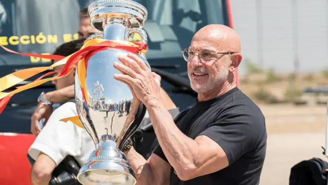 لوئیس دلافوئنته، سرمربی اسپانیا