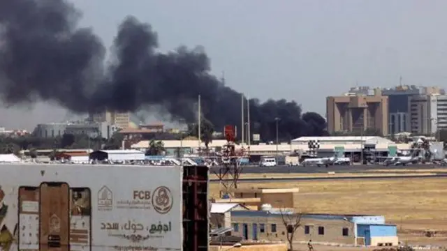 Uwanja wa ndege wa kimataifa wa Khartoum ulinasa katika mapigano hayo