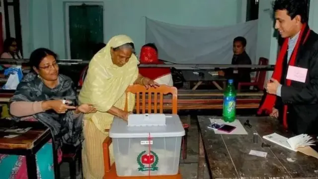 বাংলাদেশে নির্বাচনের পদ্ধতি নিয়ে রাজনৈতিক দলগুলোর মধ্যে বিরোধ বেড়েই চলেছে। (ফাইল ফটো)