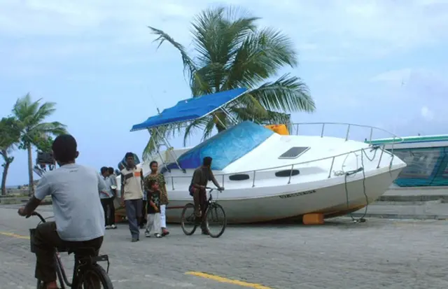 सुनामी के बाद की तस्वीर 