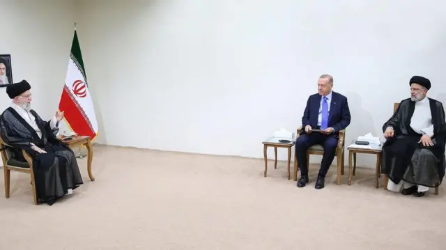Kiongozi Mkuu wa Iran Ayatollah Ali Khamenei alikutana na Rais Erdogan kabla ya kuwasili kwa Bw Putin.