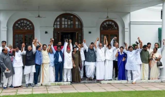 વર્ષ 2026નું રાજકીય ભાવિ, 2025નું રાજકીય વિશ્લેષણ અને ઘટનાઓ, રાહુલ ગાંધી, નરેન્દ્ર મોદી, એસઆઈઆરનો મુદ્દો, પશ્ચિમ બંગાળ આસામ અને તામિલનાડુની ચૂંટણીમાં ભાજપનું પ્રદર્શન, બીબીસી ગુજરાતી