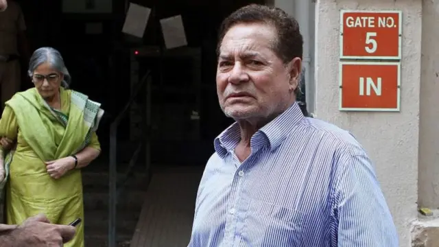 સલીમ ખાન (જમણે)