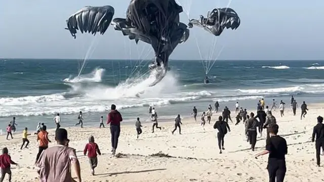 ABD Gazze'ye havadan yardım bıraktı